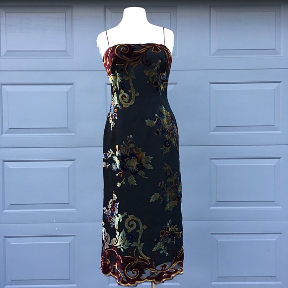 Alexia Admor spaghetti strap black w/velvet floral - Picture 2 of 9